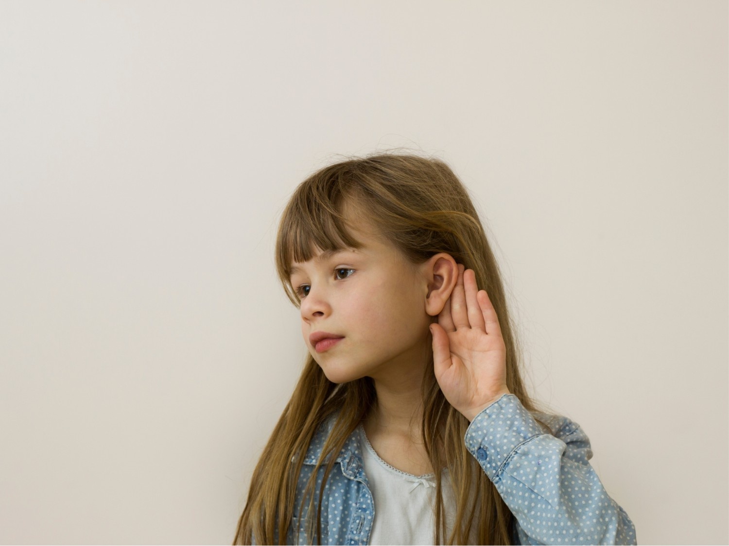 Contar sonidos lejanos y cercanos