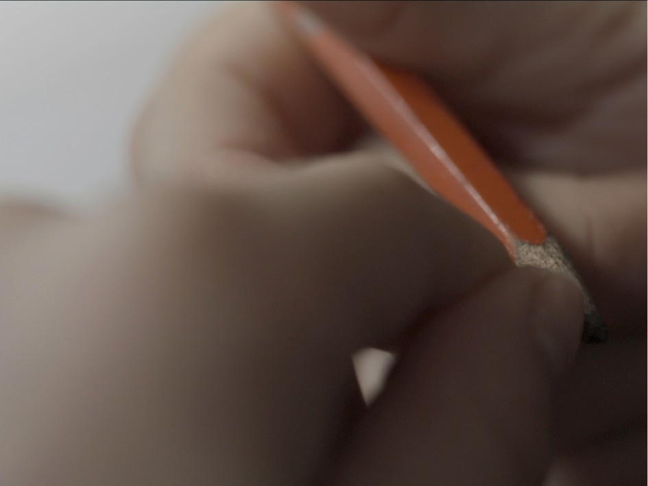 Automasaje con lápiz en palmas