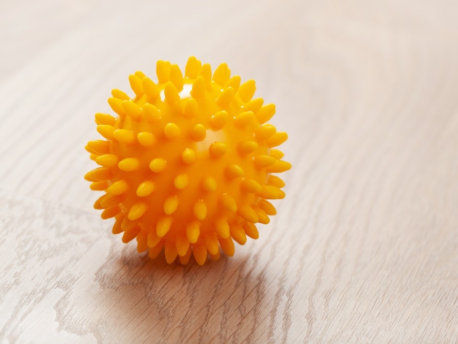 Pelota contra pared (descarga consciente)