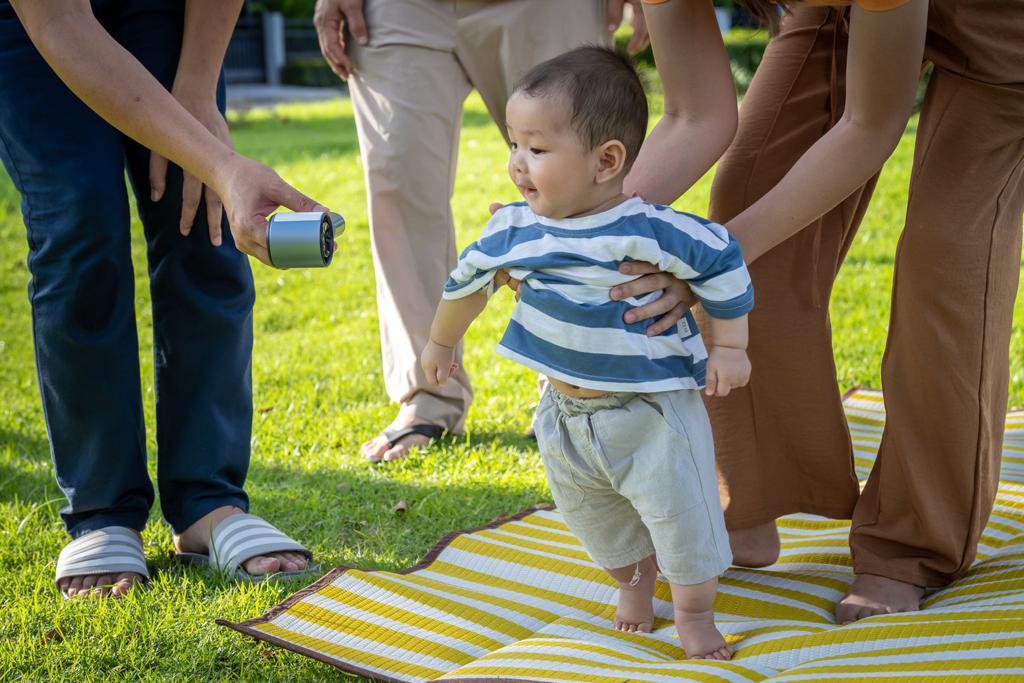 📢 Interactúa con otros cuidadores y niños