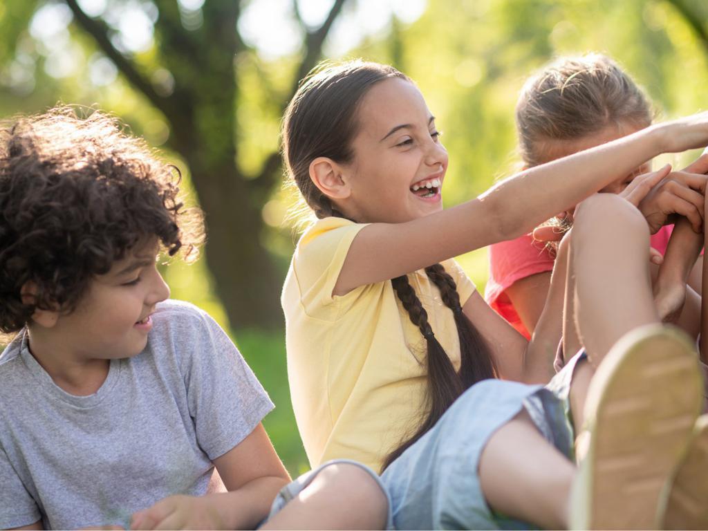 📢 Repite lo que dicen con entusiasmo