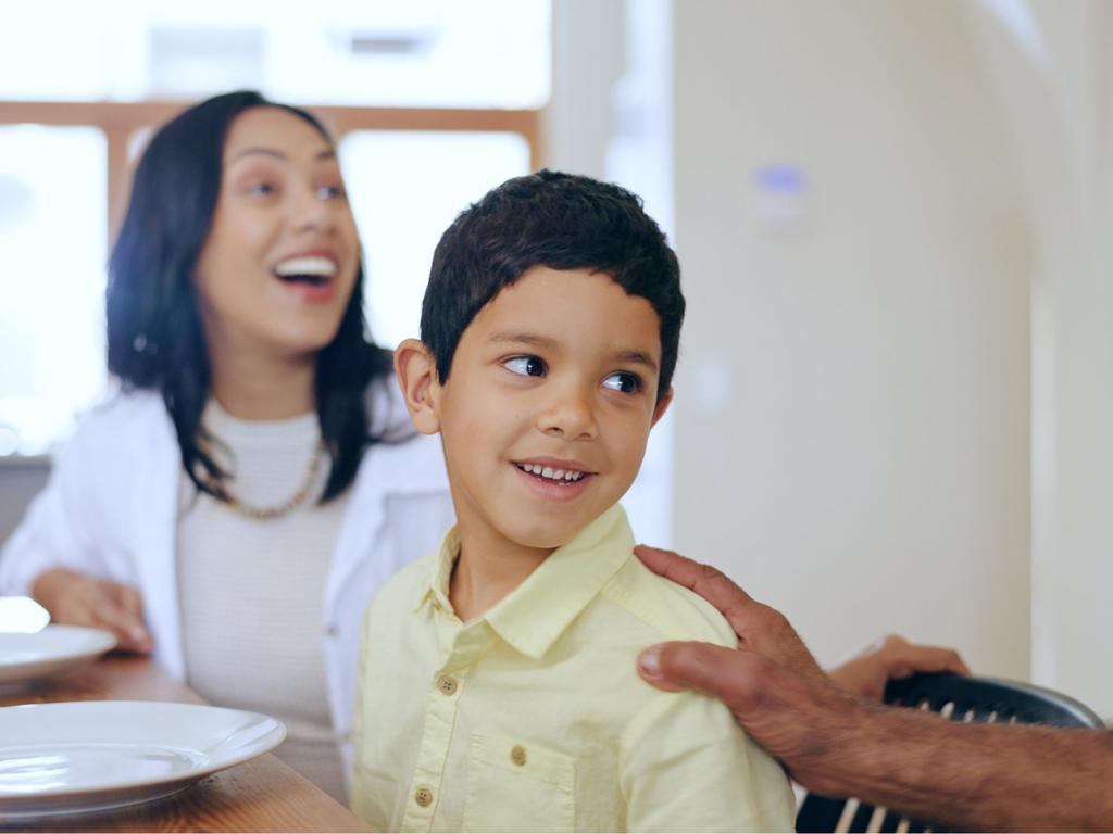 📢 Apoya la conversación con dibujos o garabatos si les cuesta expresarse