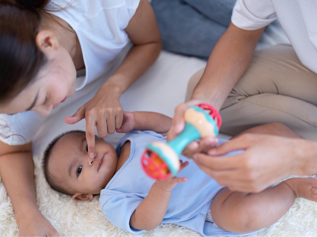 Jugar con campanitas suaves