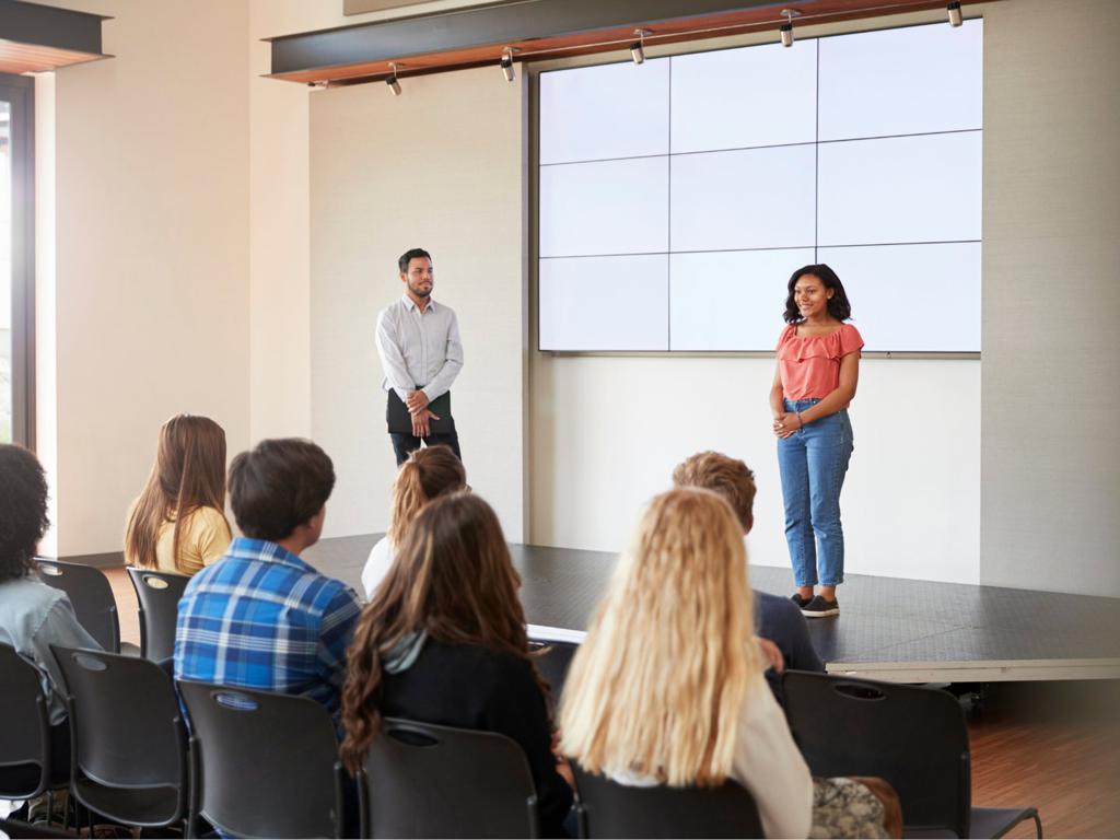 Recitar un poema lentamente